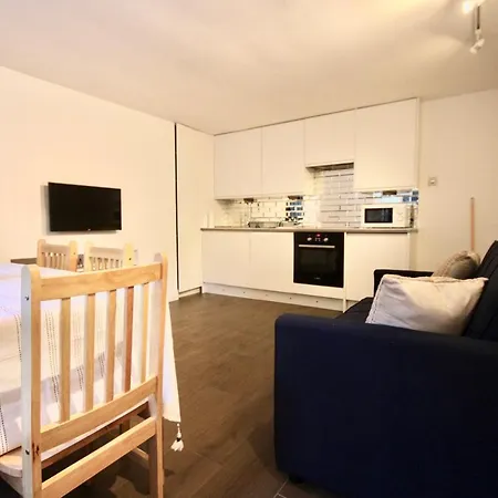 Superb Flat Near Victoria Station *