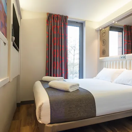 Hotel Point A Canary Wharf 3*