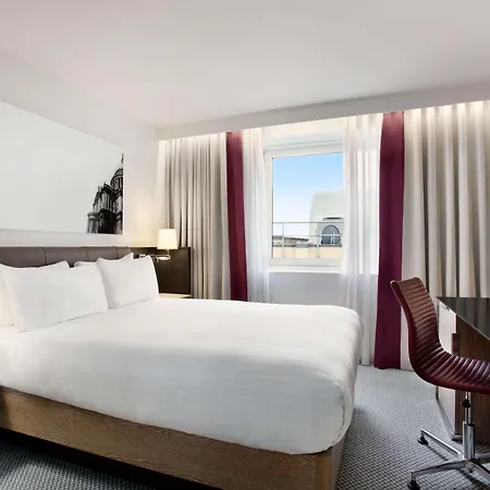 Hilton Angel Islington Hotel