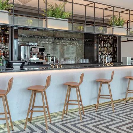 Hilton Angel Islington 4* Londýn