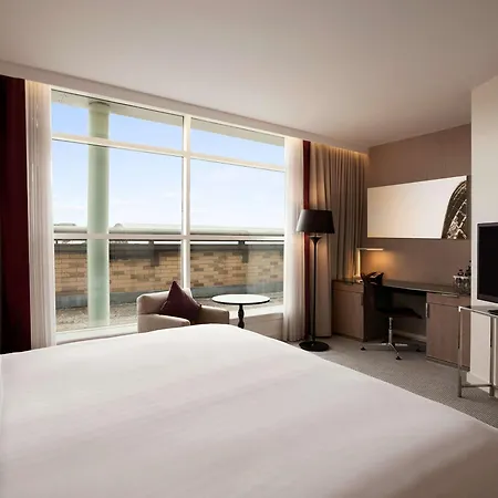 Hilton Angel Islington Hotel
