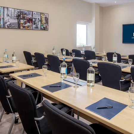 Hotel Hilton Angel Islington 4*