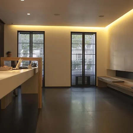 Hotel La West - Hyde Park