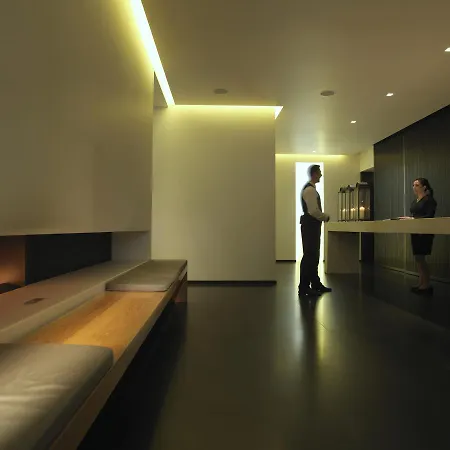La West - Hyde Park 4*