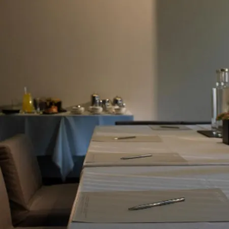 La West - Hyde Park 4* Londyn