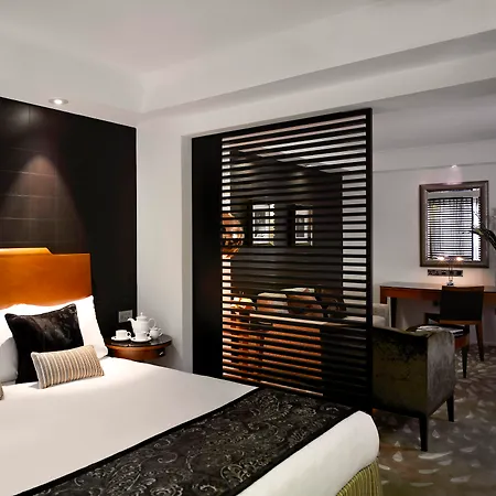 Park Plaza Victoria 4*