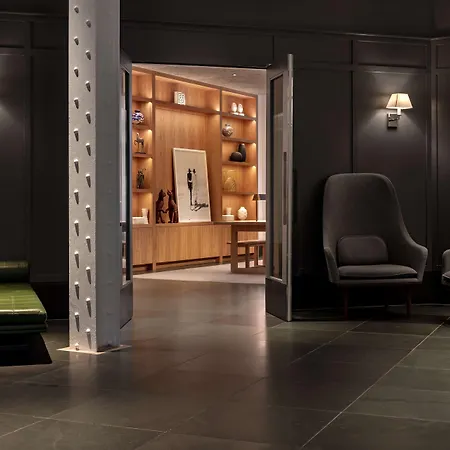 Radisson Blu Edwardian Bloomsbury Street Hotel, 4* Londen