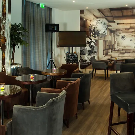 Hotel The Park City Grand Plaza Kensington 4*