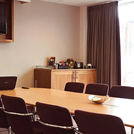 Leonardo London Hotel 4*