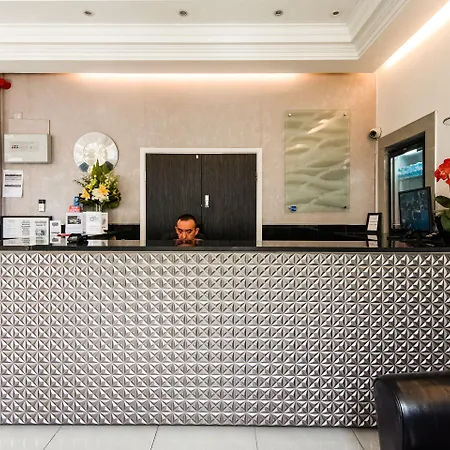 Huttons Hotel, Victoria