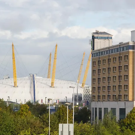 Holiday Express Greenwich By Ihg Hotel