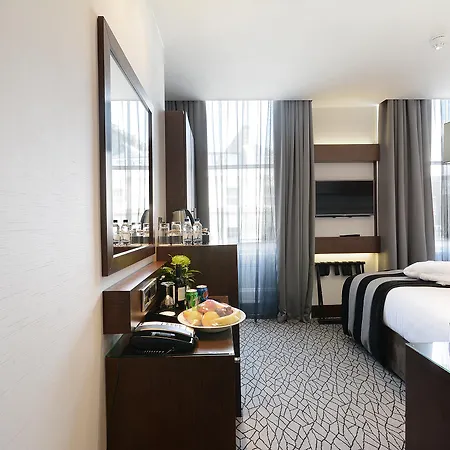 Hotel Inhabit Queen's Gardens, A Member Of Design Londra