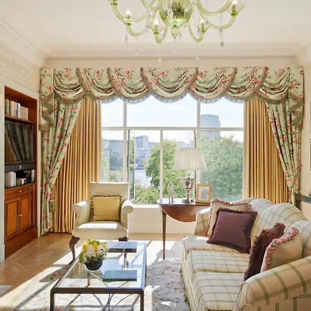 Hotel The Savoy
