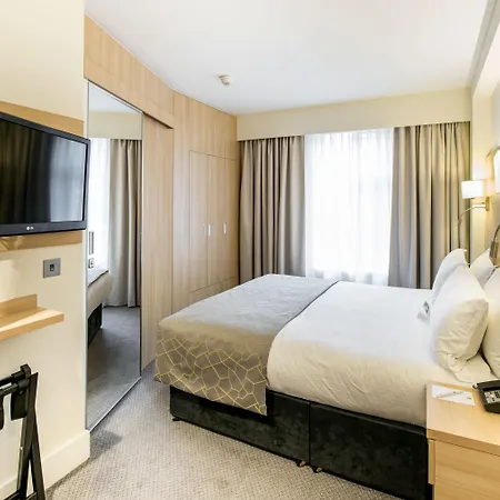 Holiday Kensington High St. By Ihg