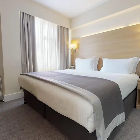 Holiday Kensington High St. By Ihg Hotel London