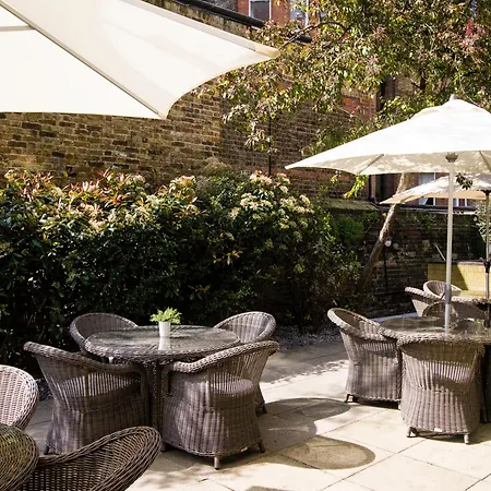 Holiday Kensington High St. By Ihg