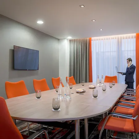 Clayton Chiswick Hotel 4*