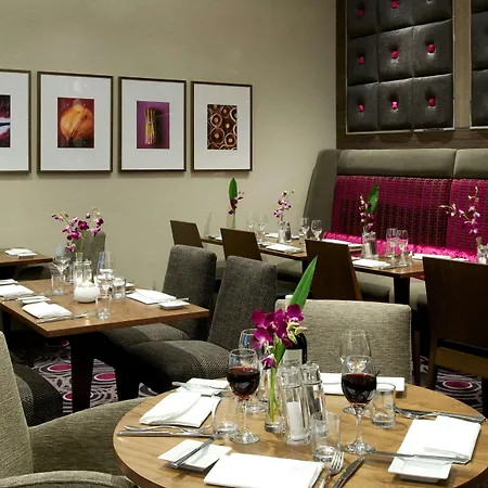 Doubletree By Hilton Victoria 4*