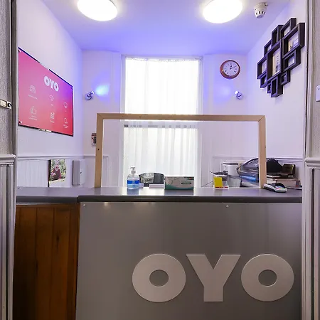 Oyo ボストン コート ホテル 3*