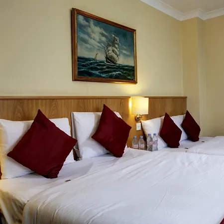 Hotel Western Highbury 3*