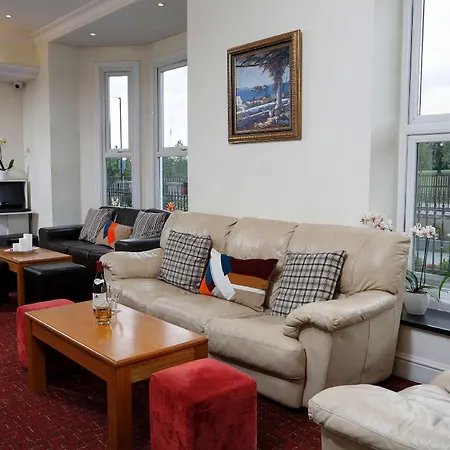 Western Highbury 3* London