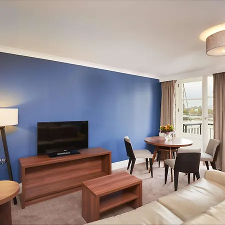 Отель Doubletree By Hilton - Docklands Riverside Лондон