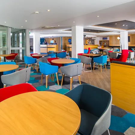 Hotel Holiday Express London-hammersmith By Ihg 3*