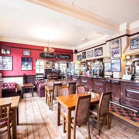 Hotel Oyo The Man Pub And Londra