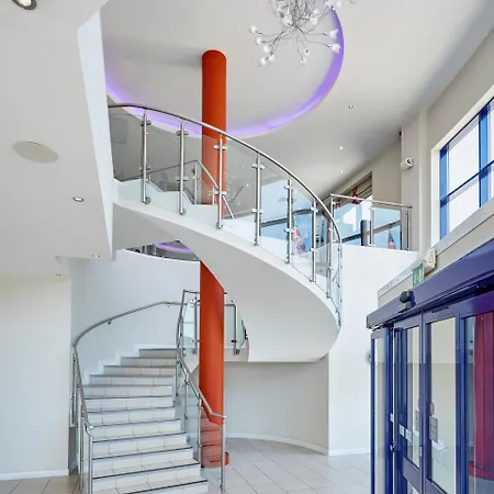 Holiday Express - Newbury Park, An Ihg 3* London