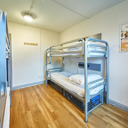 St Christopher's Shepherd's Bush Hostal *