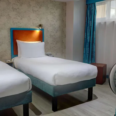 Western Queens Crystal Palace Szálloda 3*