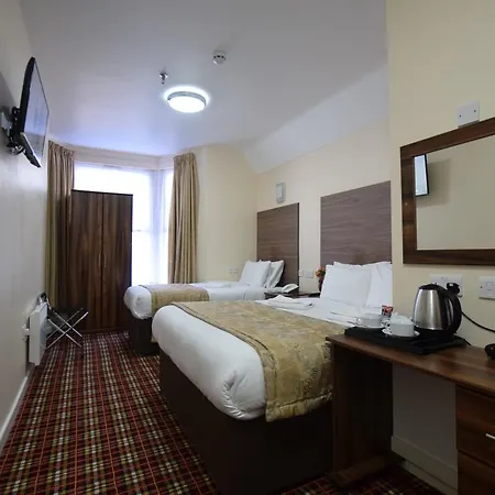 Lucky 8 Hotell 3*