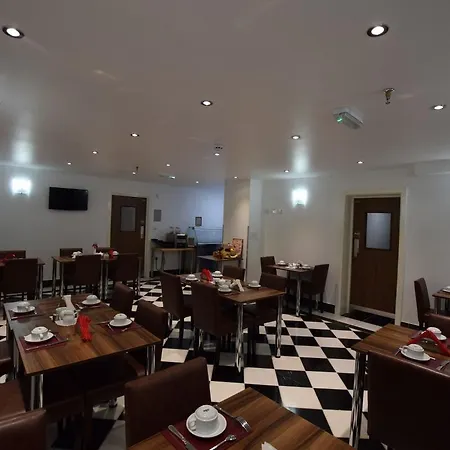 Hotell Lucky 8 Ilford