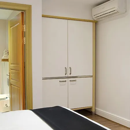 Msk 82 Hotel Londra