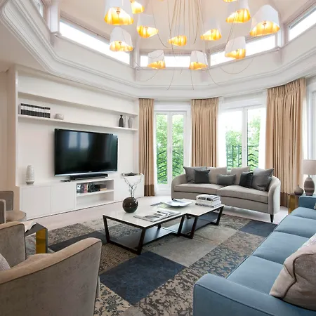 Aparthotel Fountain House 5*