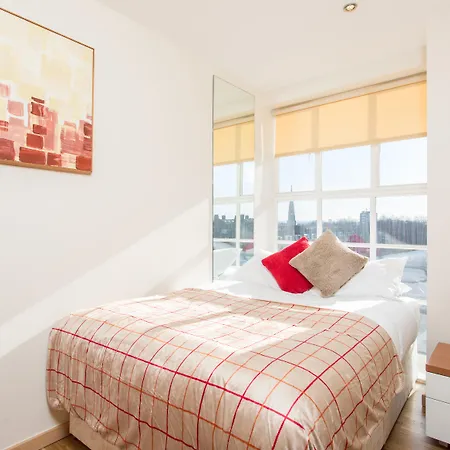 Aparthotel Roland House London