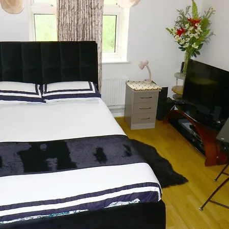 Central London Rooms Homestay *
