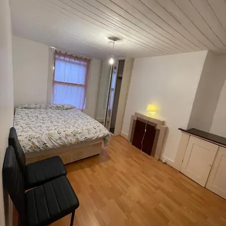 Elmdene Road Kwatera prywatna *