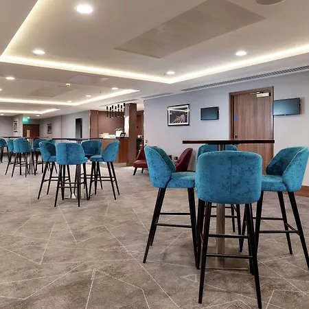 Hilton Garden London Heathrow Terminal 2 And 3 Szálloda 4*