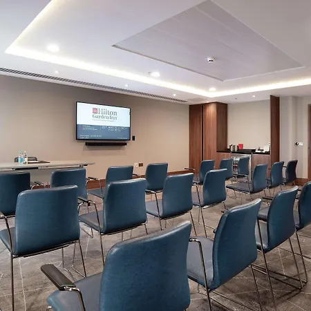Hilton Garden London Heathrow Terminal 2 And 3 Szálloda