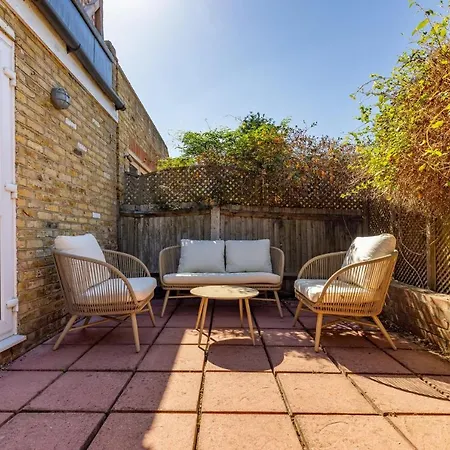 The Fulham Bolthole - Beckoning 2bdr Flat With Garden Appartement Londres