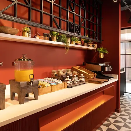 Hyatt Place East 4*
