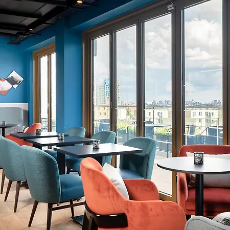 Hyatt Place East Hotel 4*