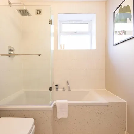 The Fulham Bolthole - Beckoning 2bdr Flat With Garden Appartement