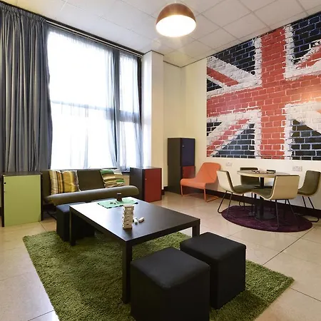 Hostel Equity Point London