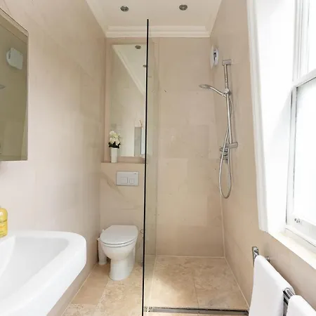 Penthousestays Notting Hill - Chic 2 Bedroom W/ King Beds - Near Portobello Road & Kensington High Street * Londres