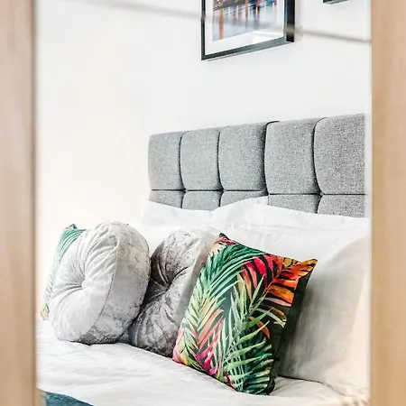Casa vacanze Heathrow 2-bedroom Maisonette With Parking West Drayton (Middlesex)