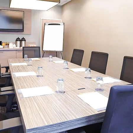 Hotel Novotel London Heathrow Airport M4 Jct. 4 4*