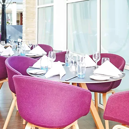 Novotel London Heathrow Airport M4 Jct. 4
