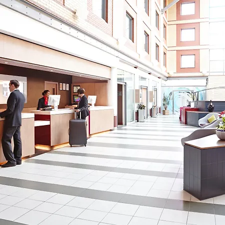 Hotel Novotel London Heathrow Airport M4 Jct. 4
